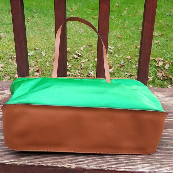 Michael Kors Green Kempton Tote Bag - Picture 4 of 15